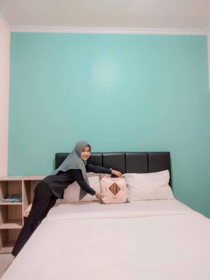 Grand Khalifah Guesthouse Sumbawa Esterno foto